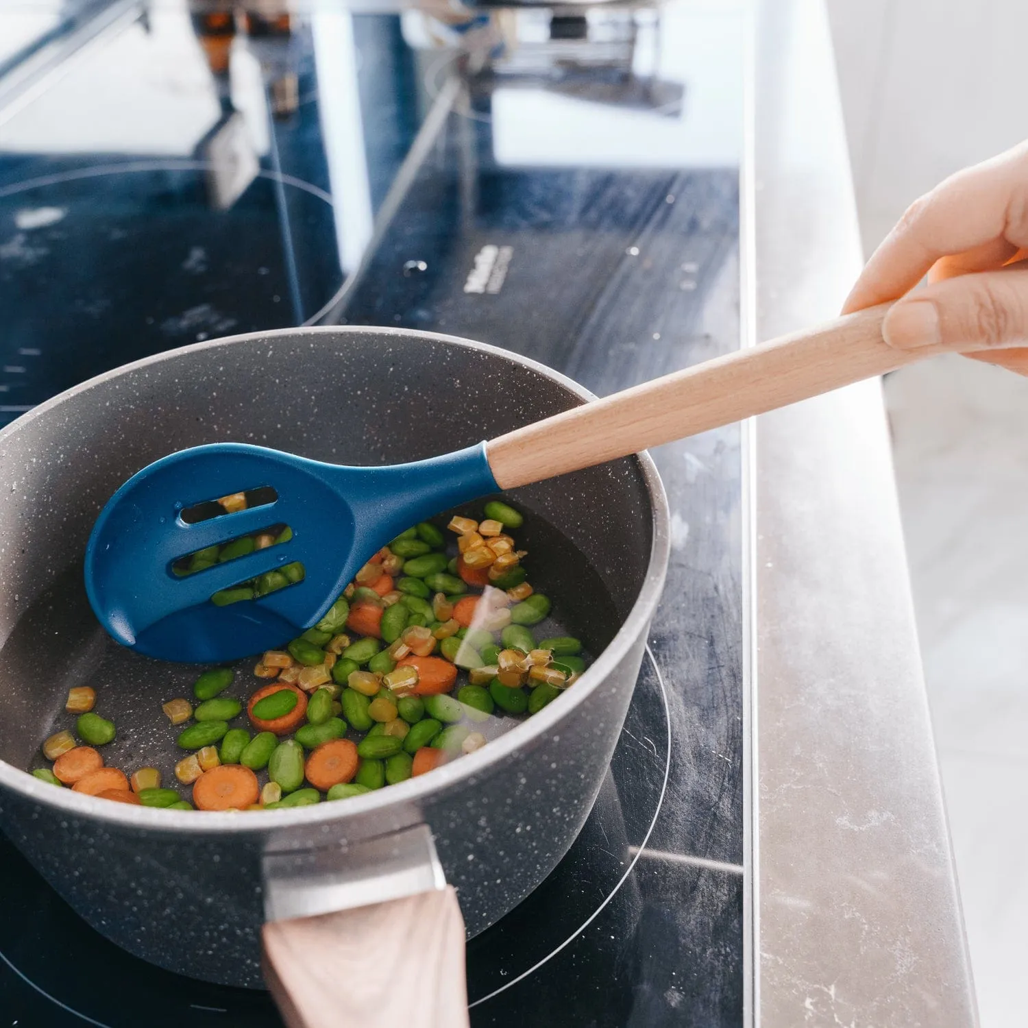 2-Piece Beechwood & Silicone Slotted Spoon Set | Navy