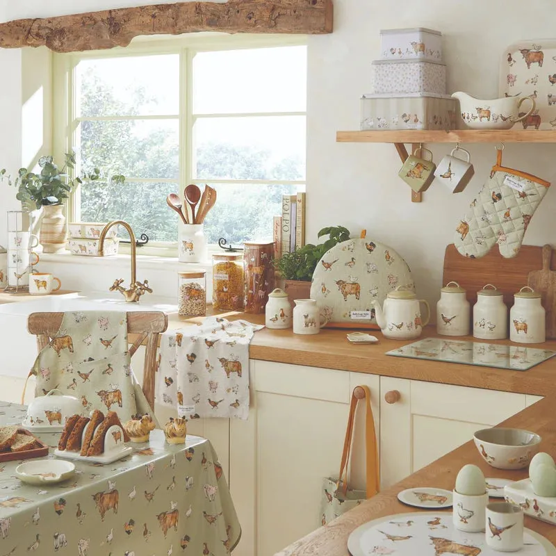 Buttercup Farm Salt And Pepper Shaker Set