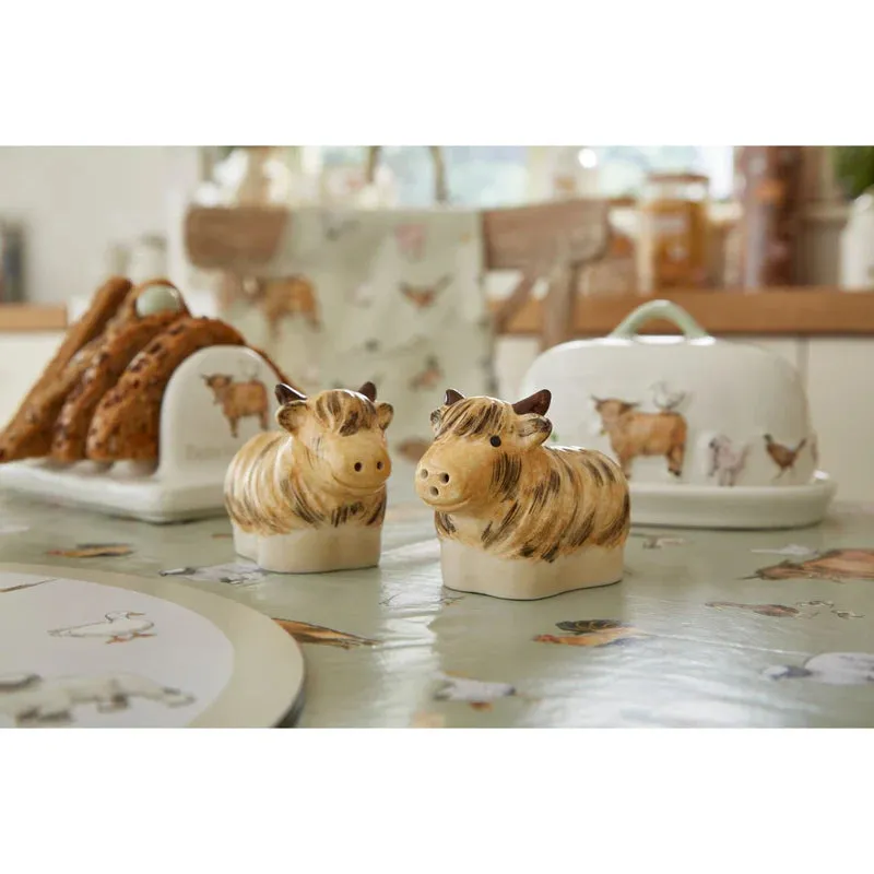 Buttercup Farm Salt And Pepper Shaker Set