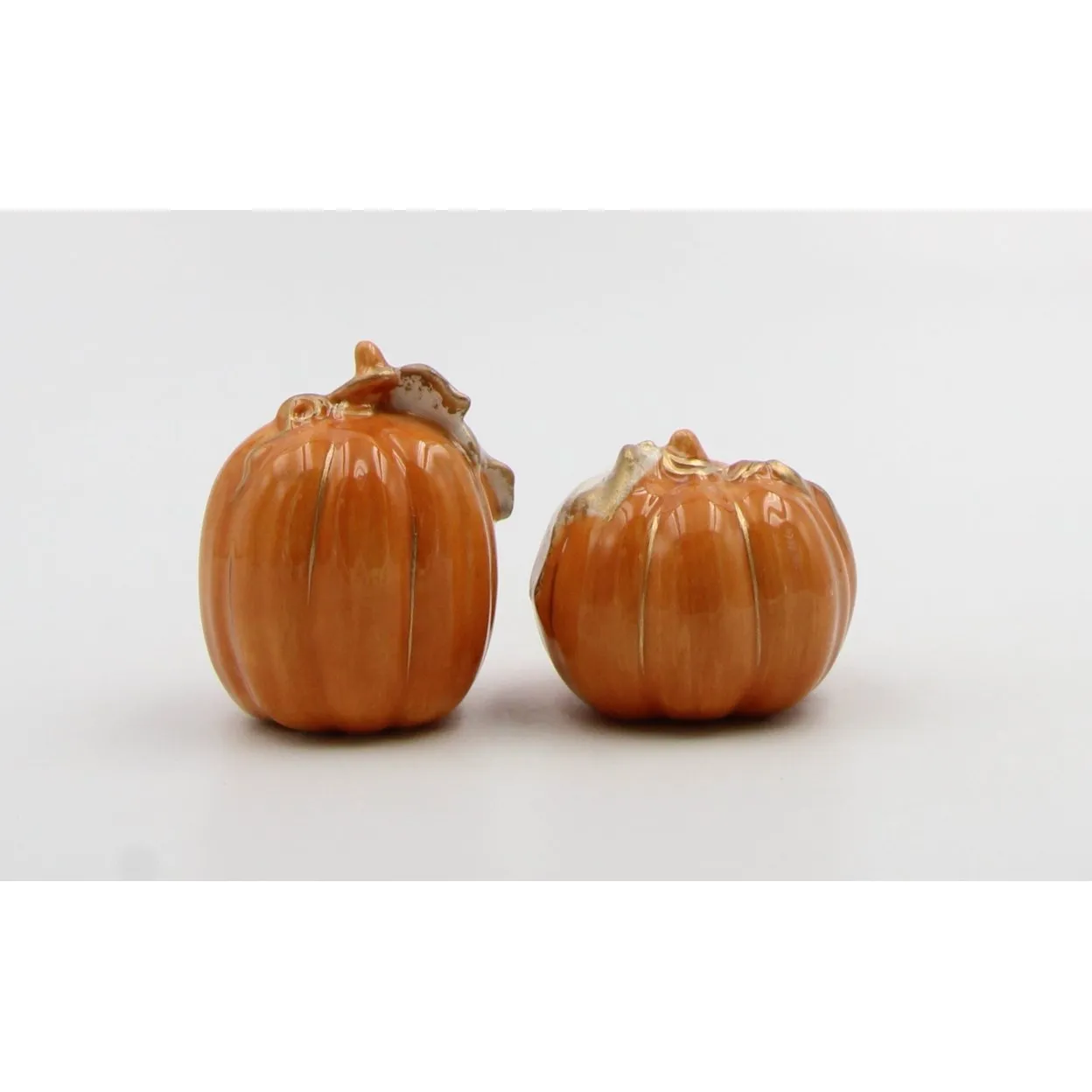 Ceramic Autumn Harvest Pumpkins Salt and Pepper Shakers Thanksgiving Gift