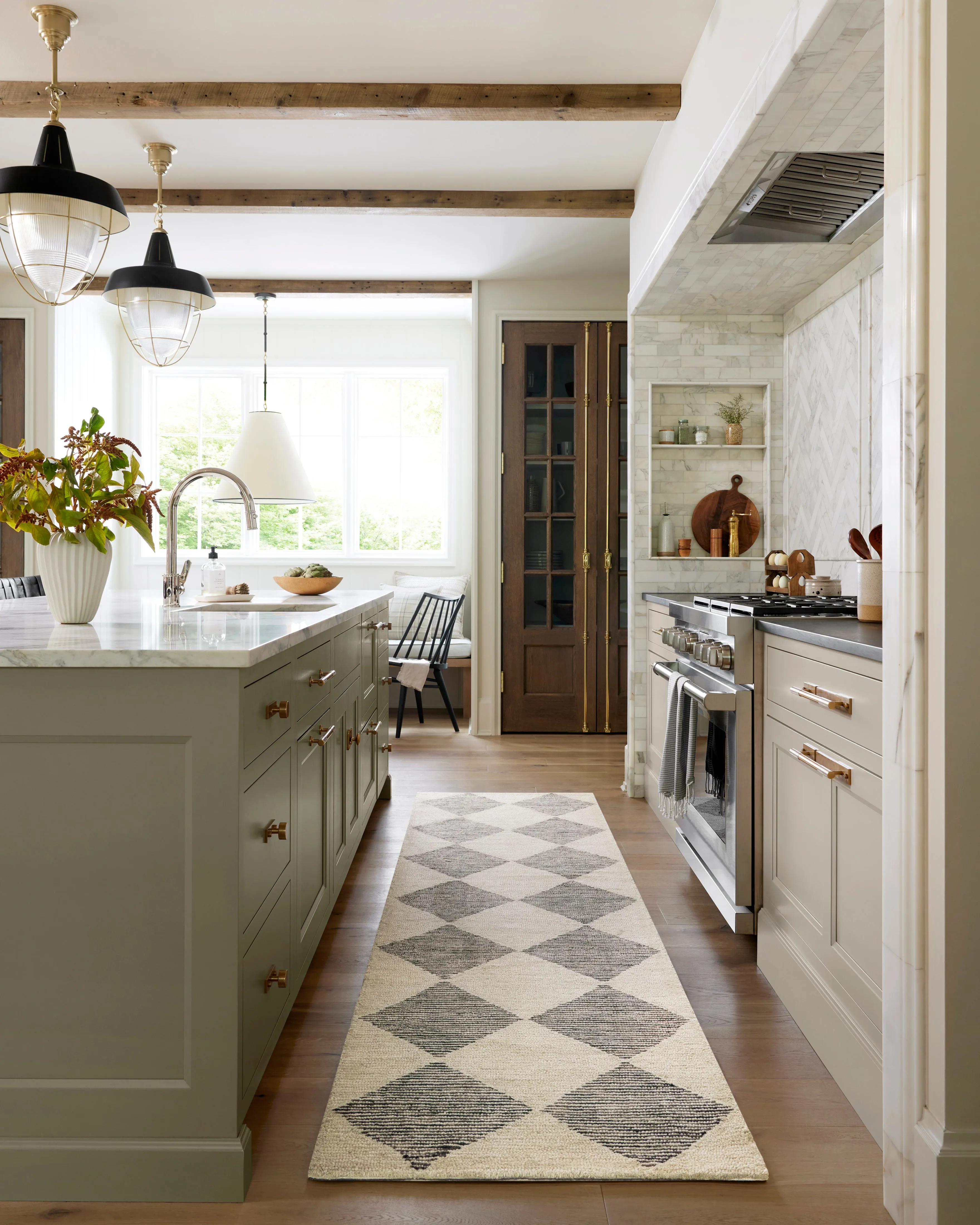 Chris Loves Julia x Loloi Francis Beige / Charcoal Rug