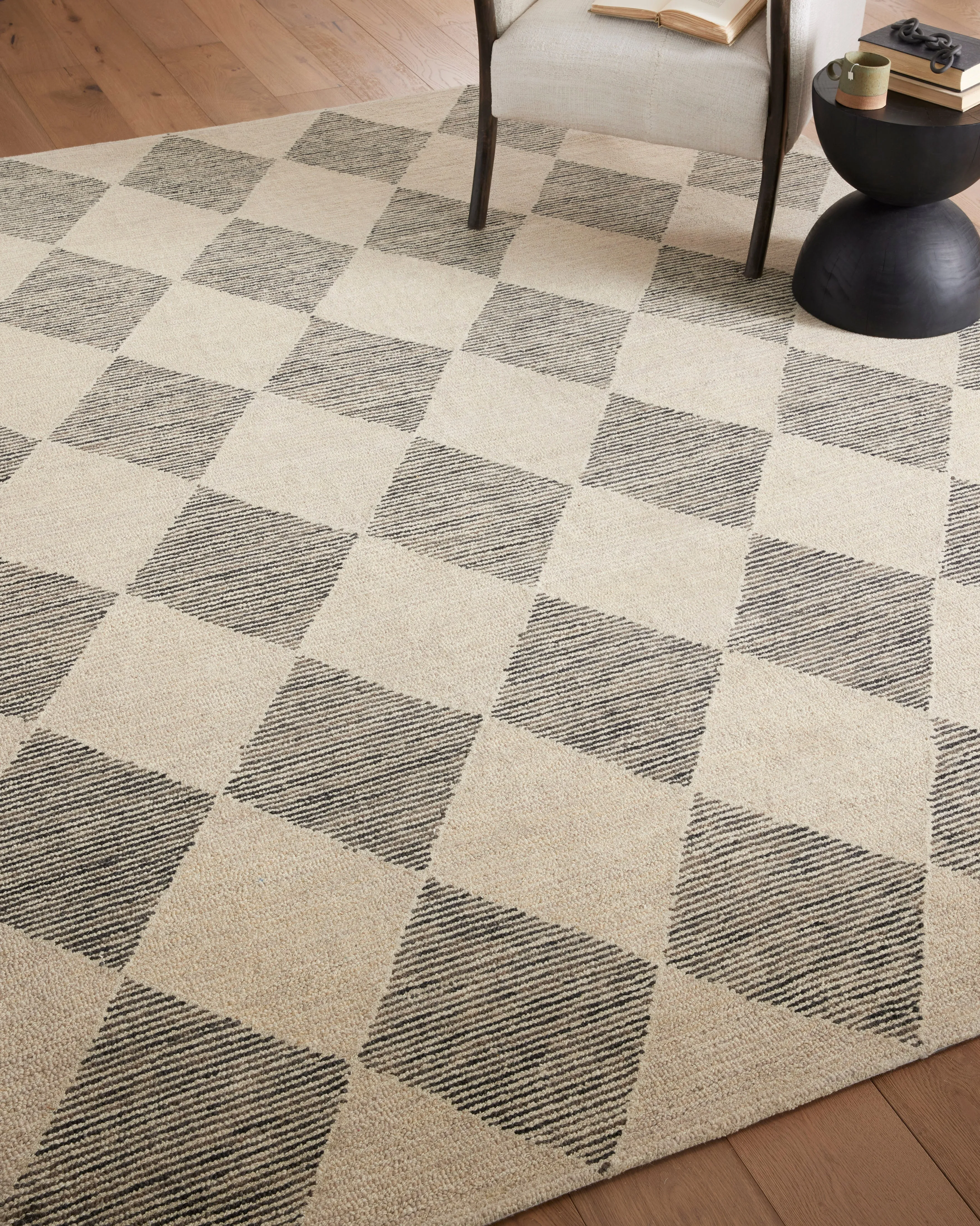 Chris Loves Julia x Loloi Francis Beige / Charcoal Rug