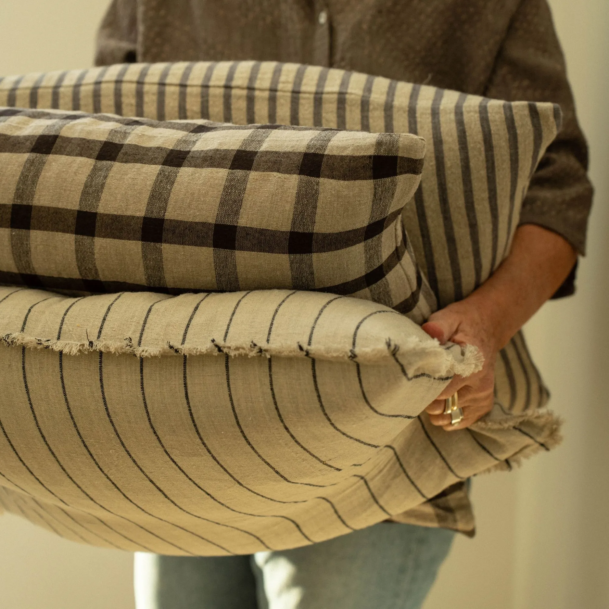 Clarence Linen Pillow