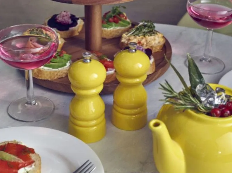 Genware SPY12 Salt Or Pepper Grinder Yellow 12.7cm