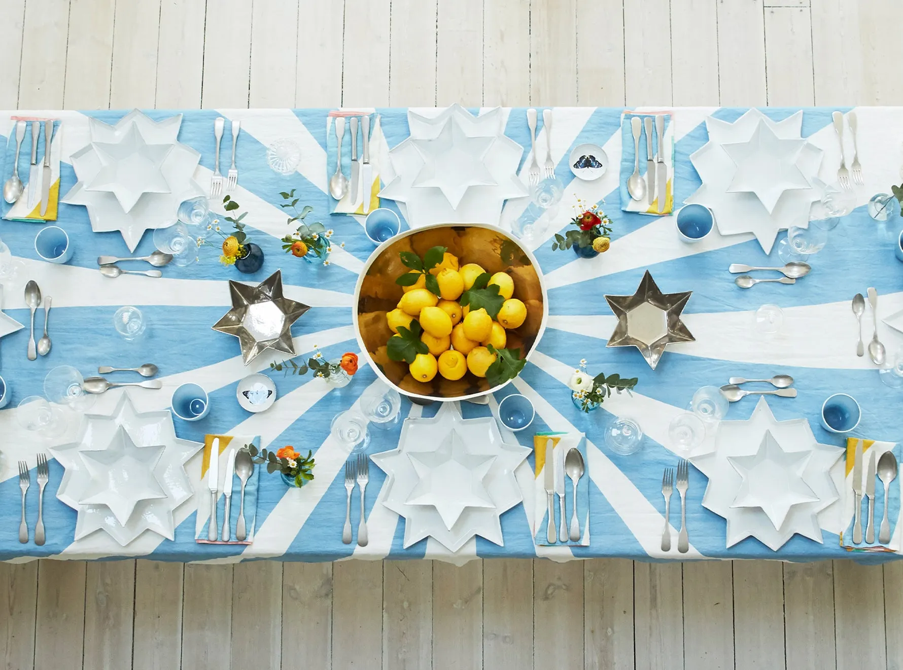 Le Cirque Linen Tablecloth in Blue