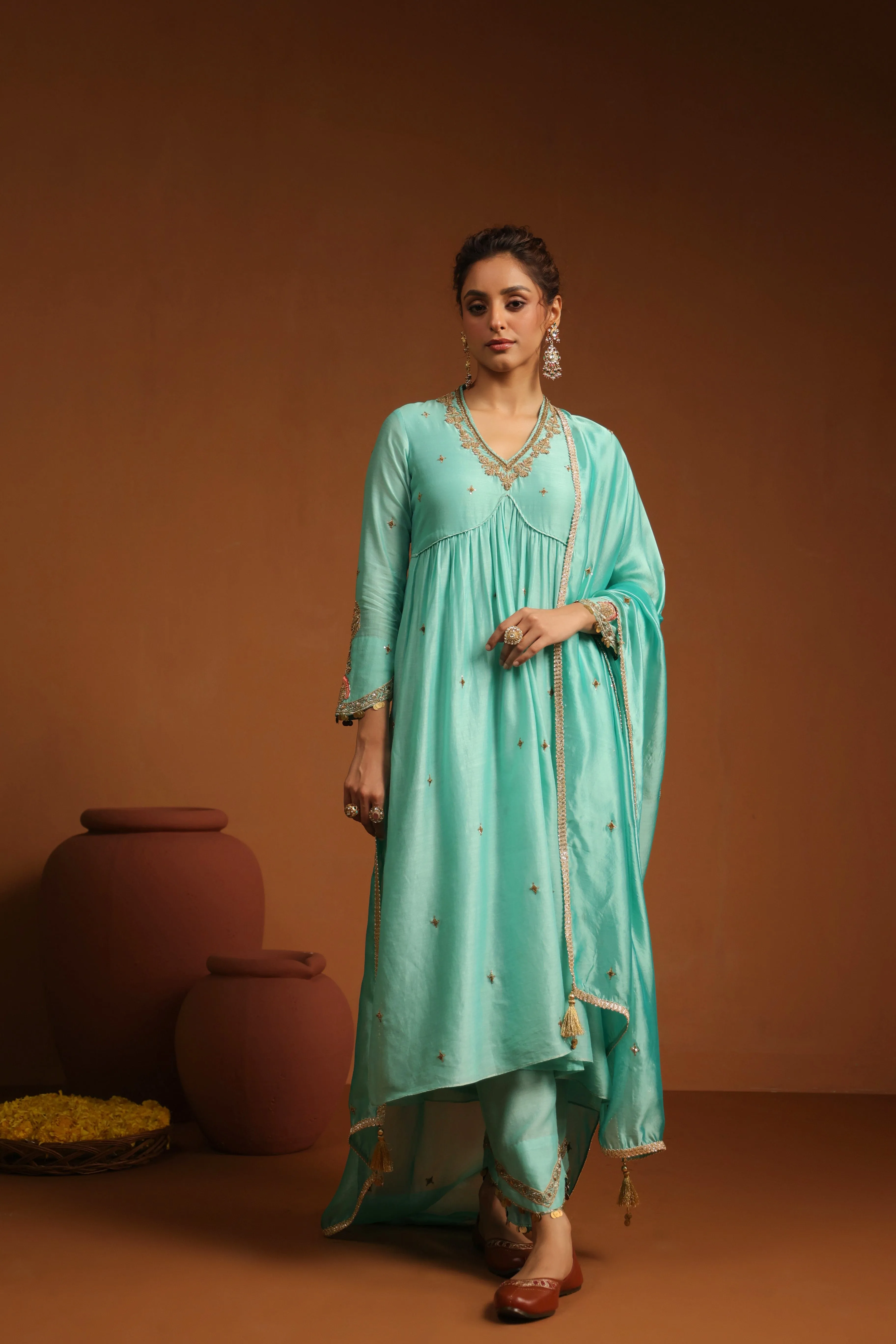 Pakeezah Chunnat Joda  Neela
