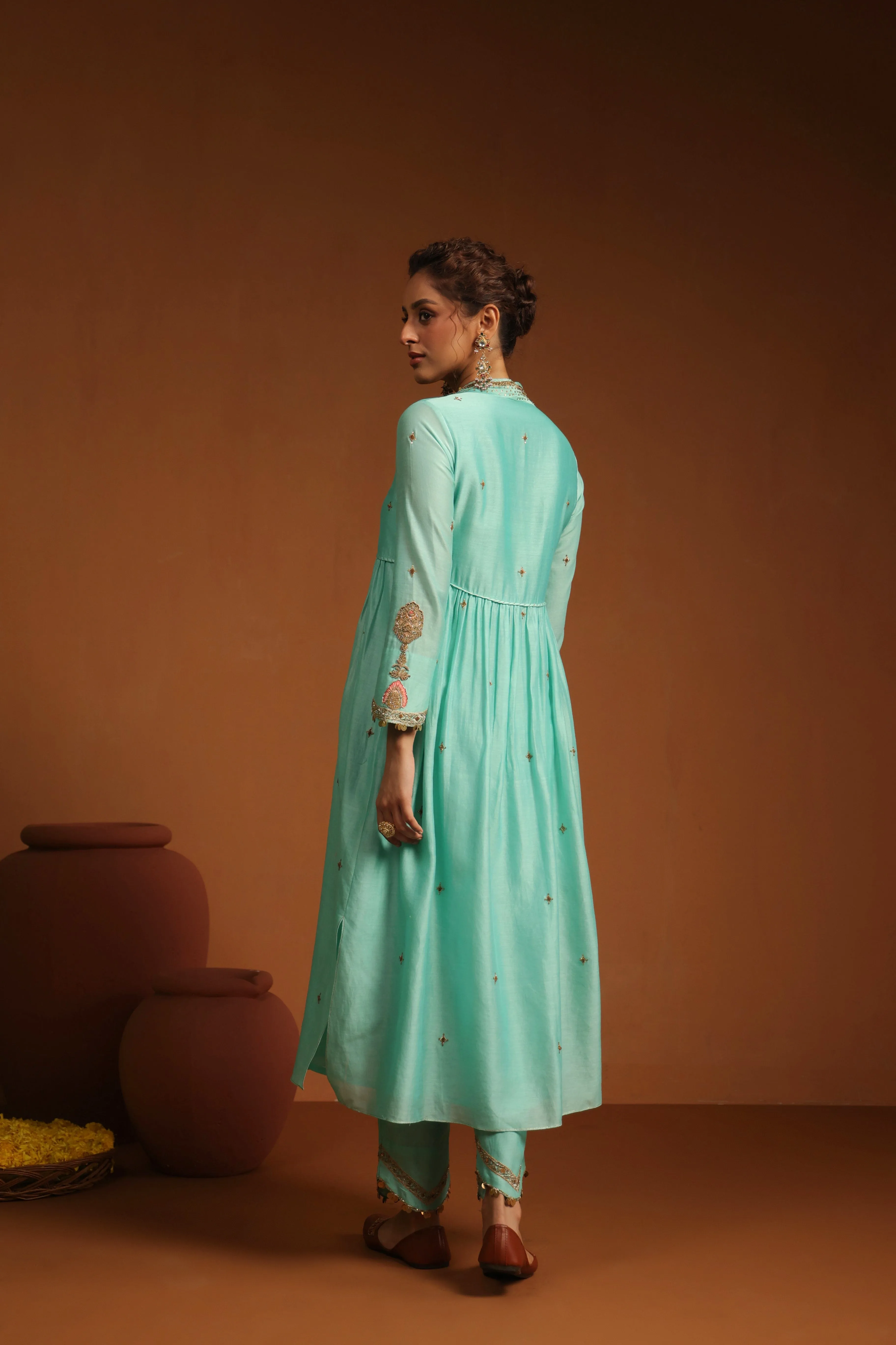 Pakeezah Chunnat Joda  Neela